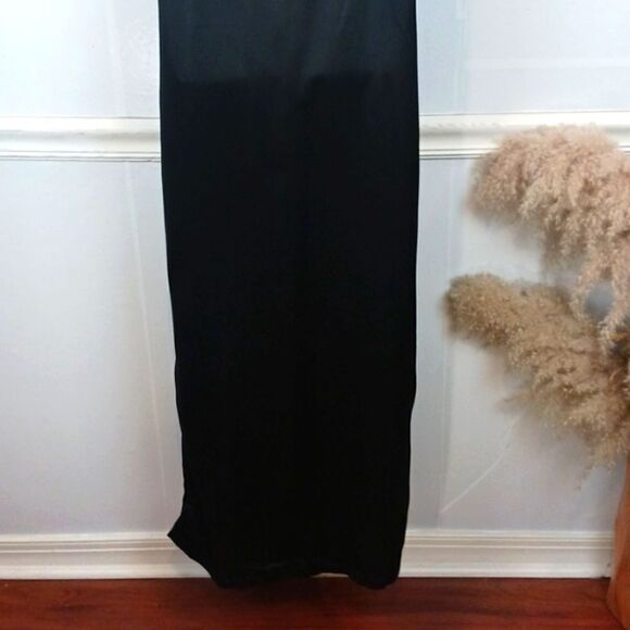 Pretty little thing black satin corset top low back maxi dress (10) Whimsigoth - Picture 12 of 13
